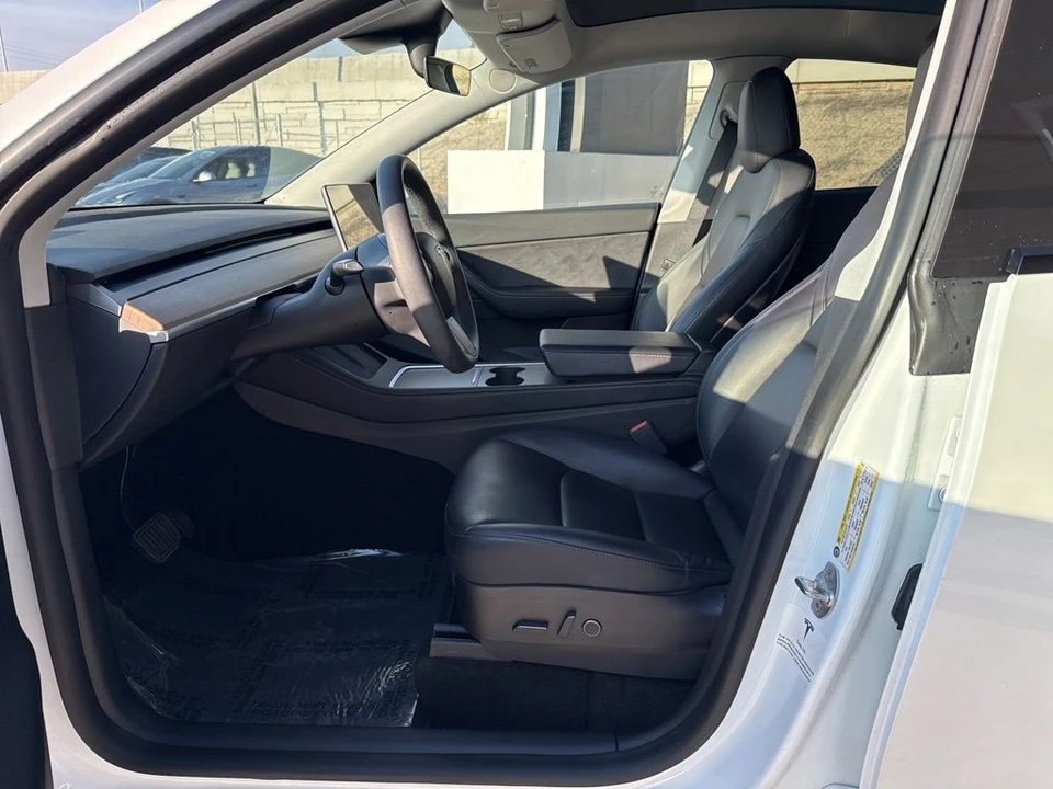 2021 Tesla Model Y - Image 12 of 21