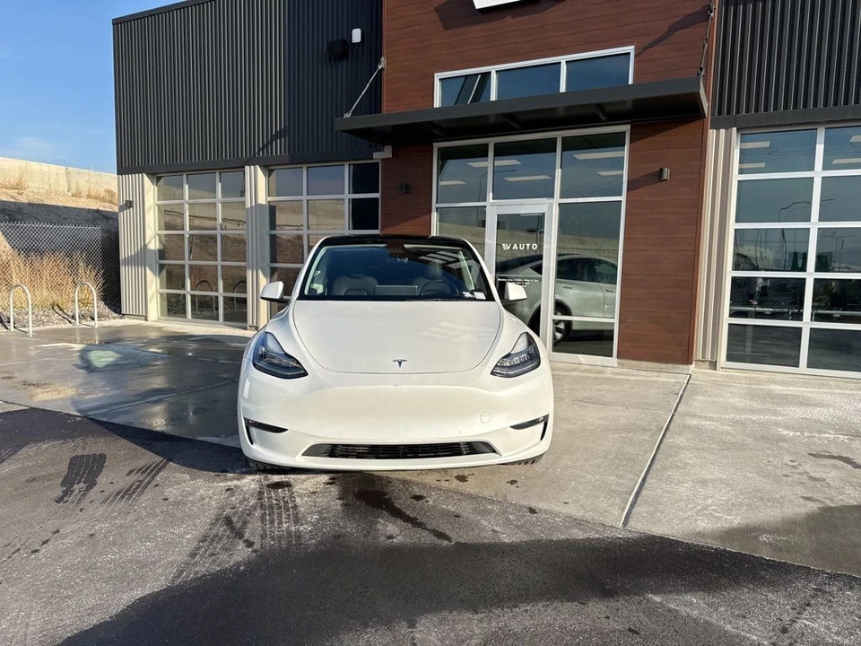 2021 Tesla Model Y - Image 2 of 21
