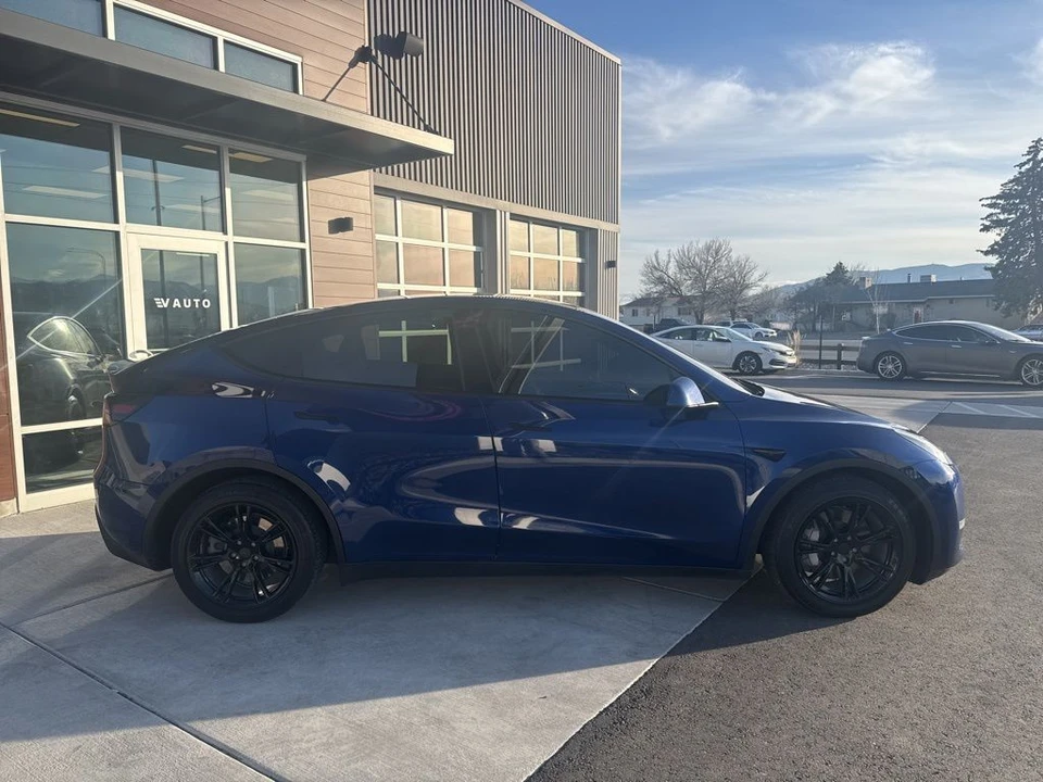 2021 Tesla Model Y - Image 9 of 21
