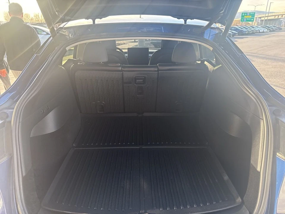 2021 Tesla Model Y - Image 17 of 21