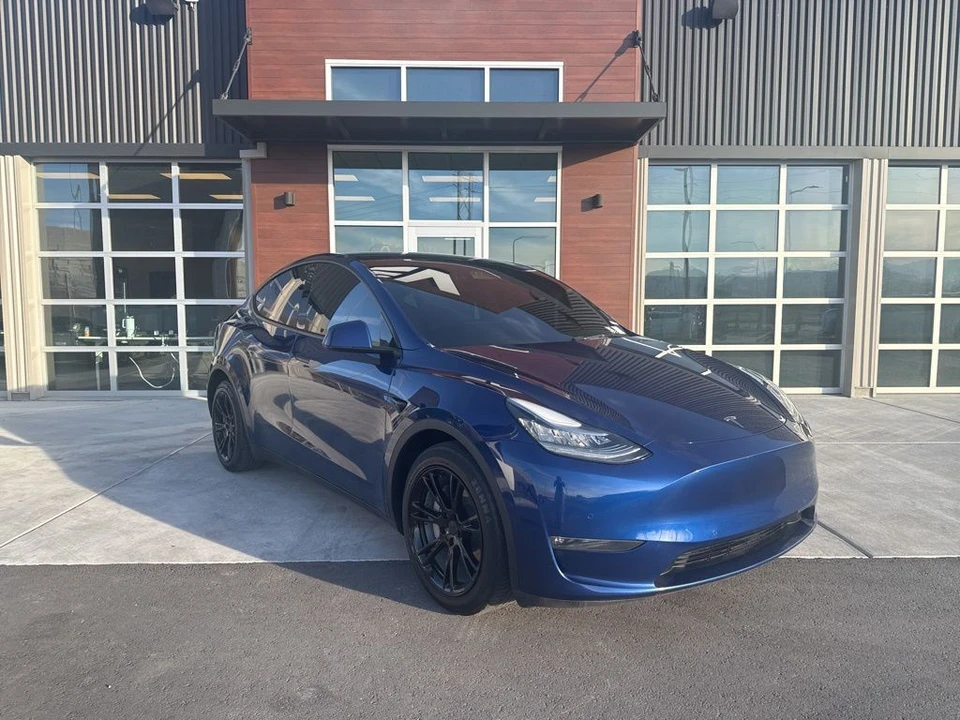 2021 Tesla Model Y - Image 2 of 21
