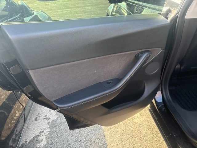 2021 Tesla Model Y - Image 16 of 21
