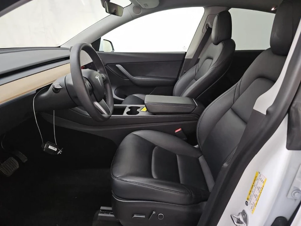 2021 Tesla Model Y - Image 5 of 7