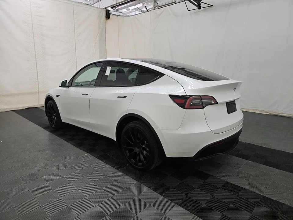 2021 Tesla Model Y - Image 4 of 7