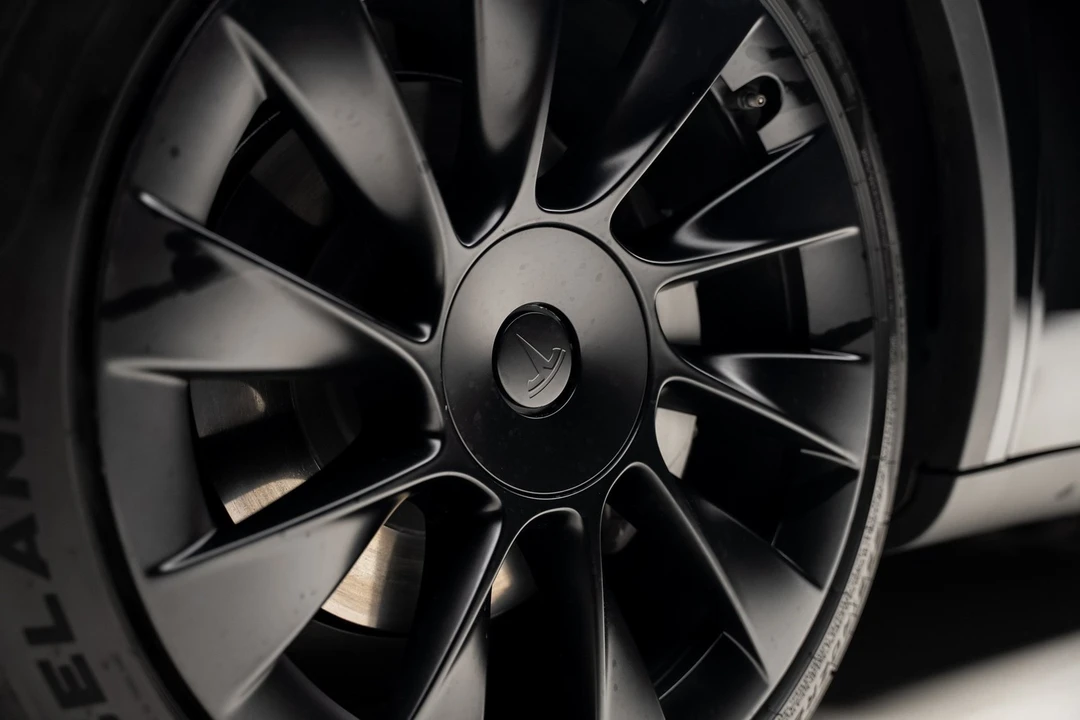 2021 Tesla Model Y - Image 20 of 21