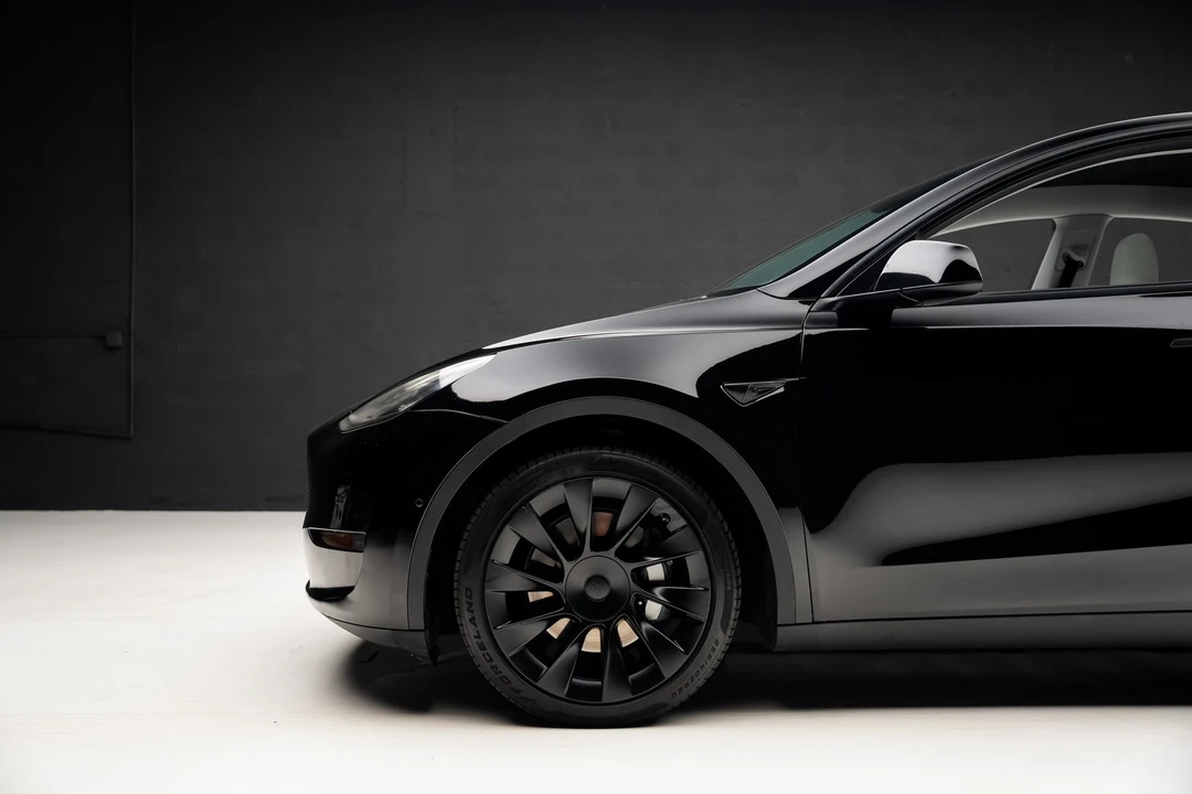2021 Tesla Model Y - Image 16 of 21