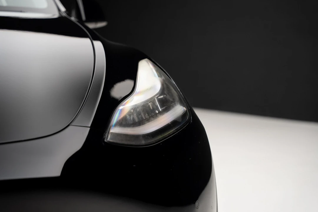 2021 Tesla Model Y - Image 8 of 21