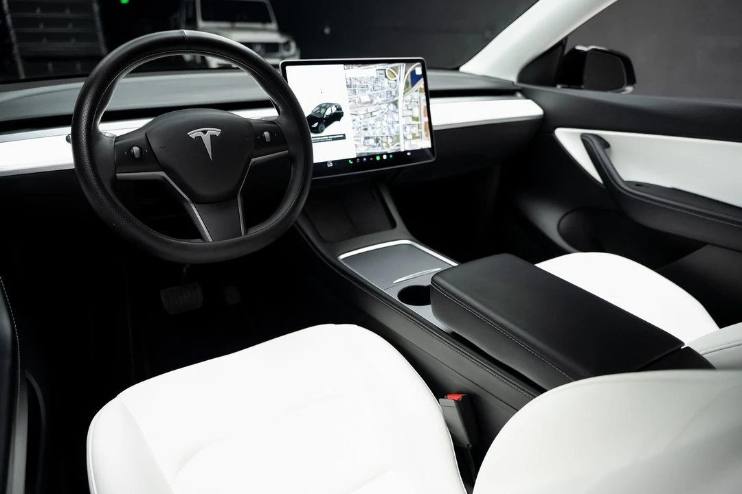 2021 Tesla Model Y - Image 2 of 21