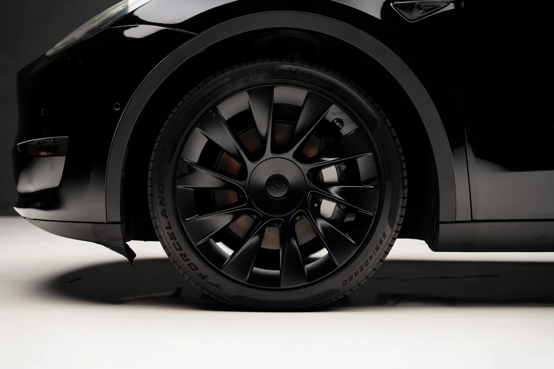 2021 Tesla Model Y - Image 17 of 21