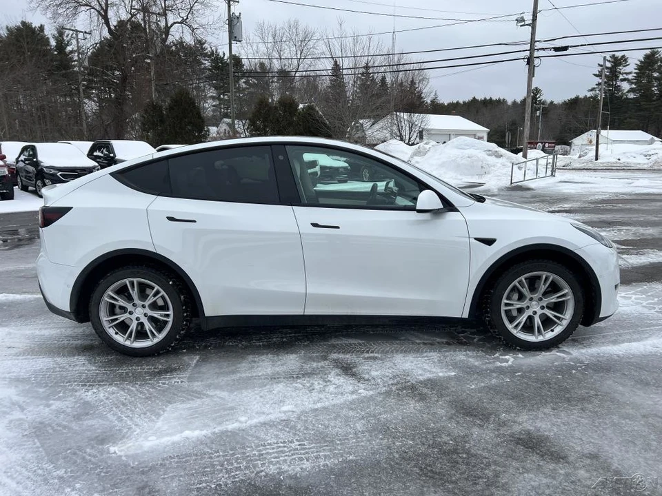 2021 Tesla Model Y - Image 2 of 12