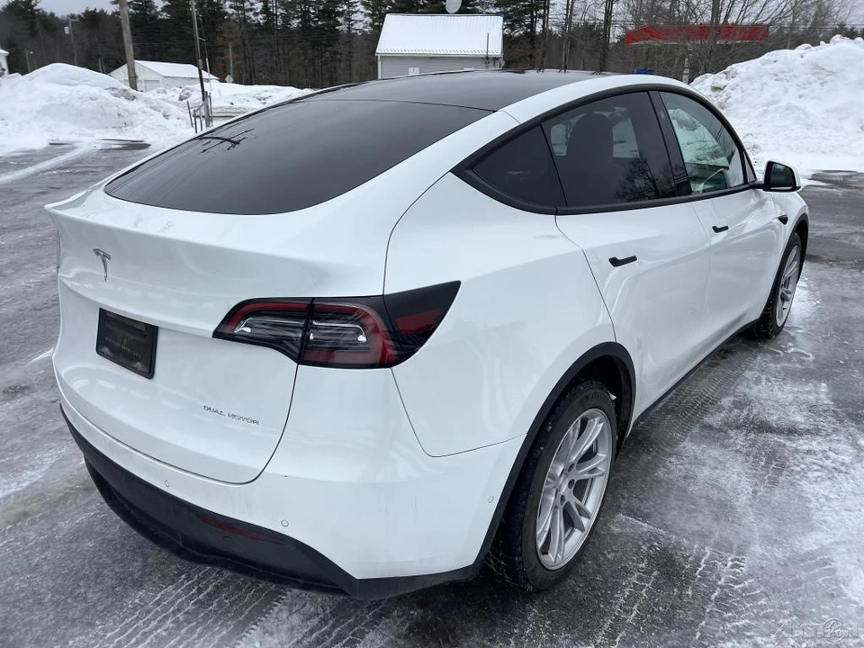 2021 Tesla Model Y - Image 8 of 12