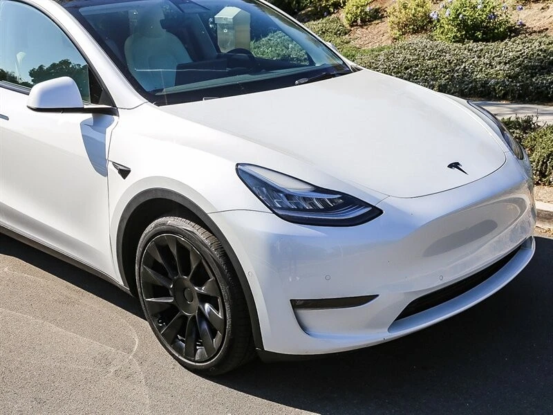 2021 Tesla Model Y - Image 9 of 21