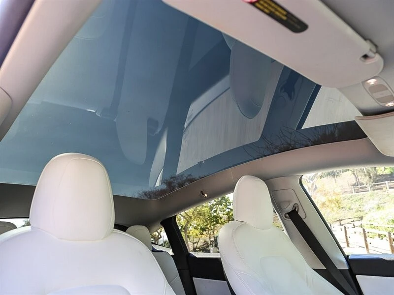 2021 Tesla Model Y - Image 19 of 21