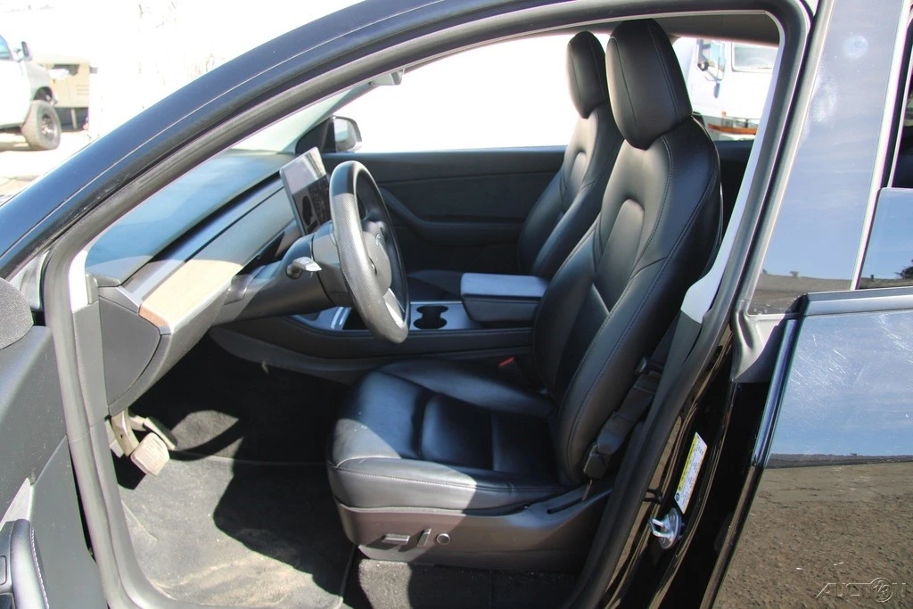 2021 Tesla Model Y - Image 16 of 21