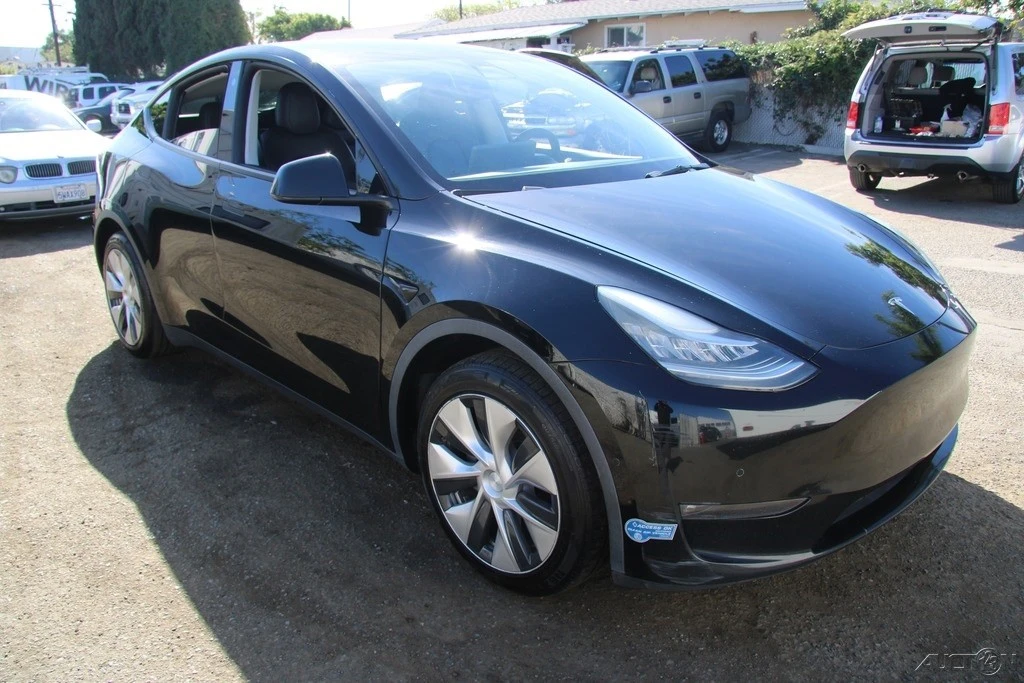 2021 Tesla Model Y - Image 11 of 21