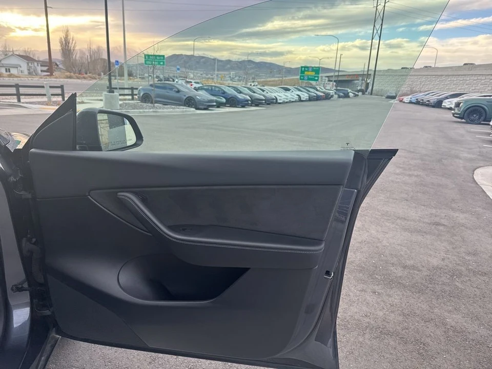 2021 Tesla Model Y - Image 21 of 21
