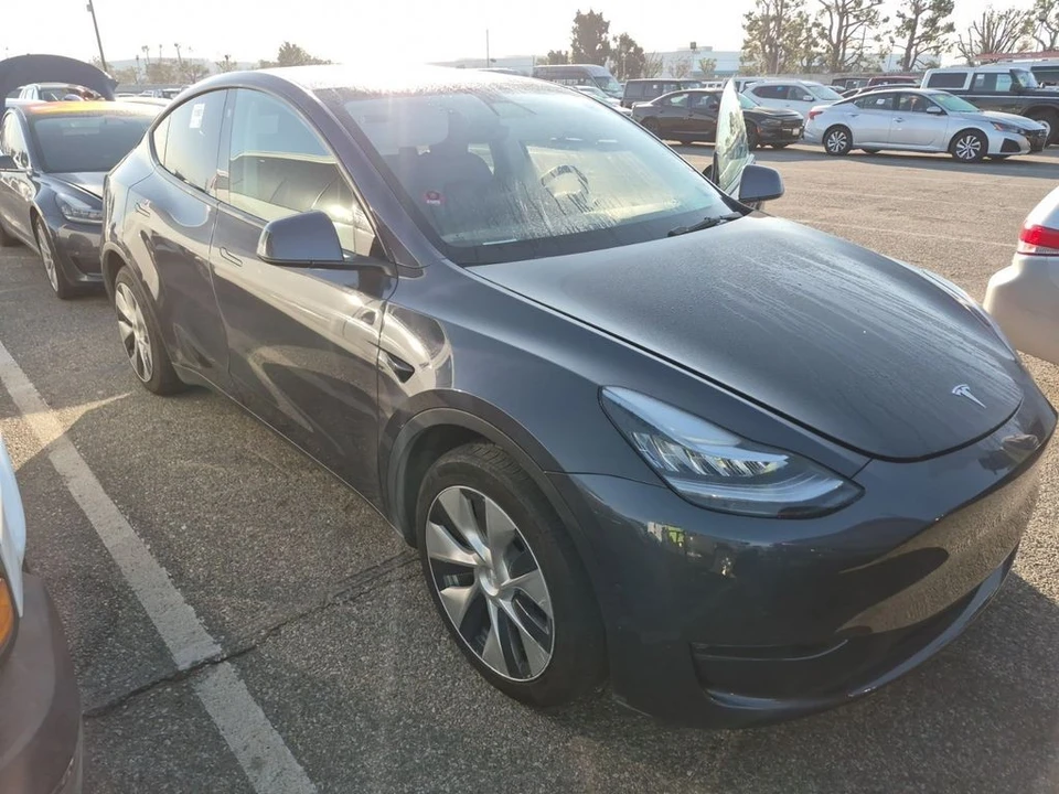2021 Tesla Model Y - Image 2 of 7