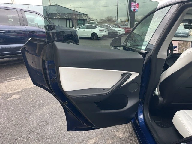 2021 Tesla Model Y - Image 12 of 21