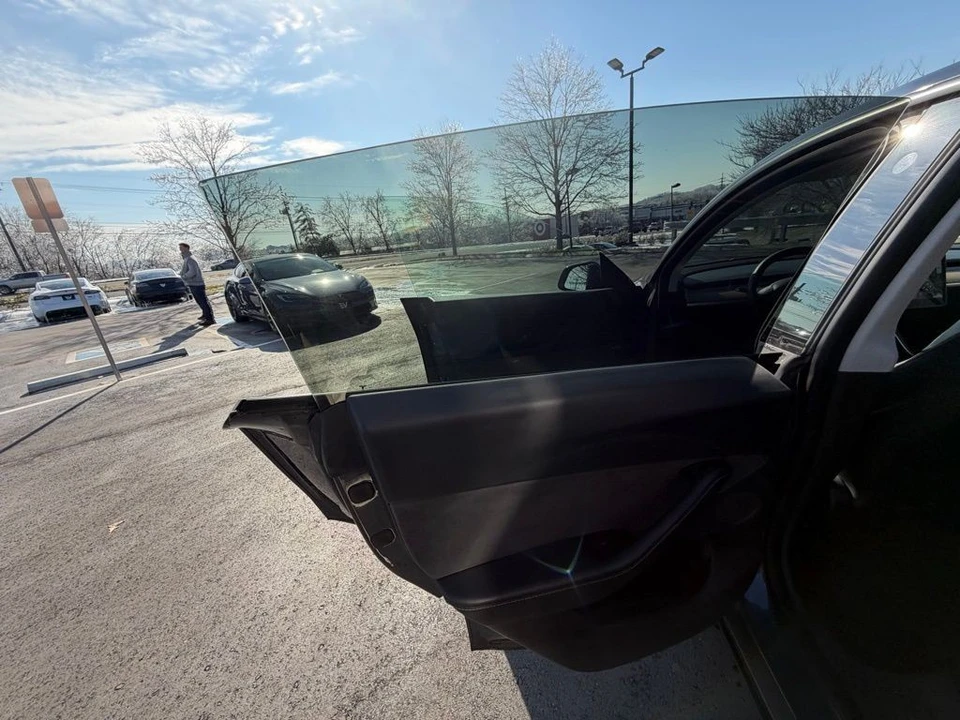 2021 Tesla Model Y - Image 8 of 14