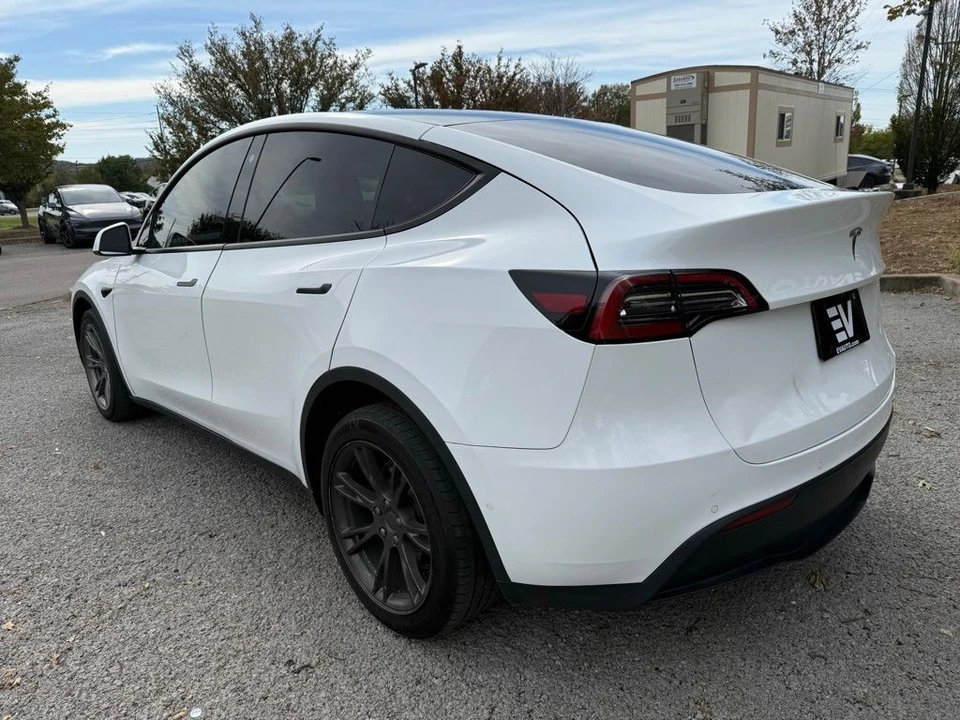 2021 Tesla Model Y - Image 6 of 10