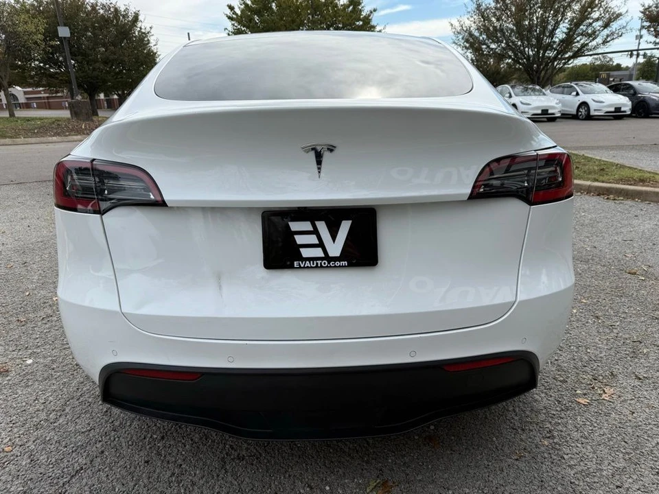2021 Tesla Model Y - Image 5 of 10