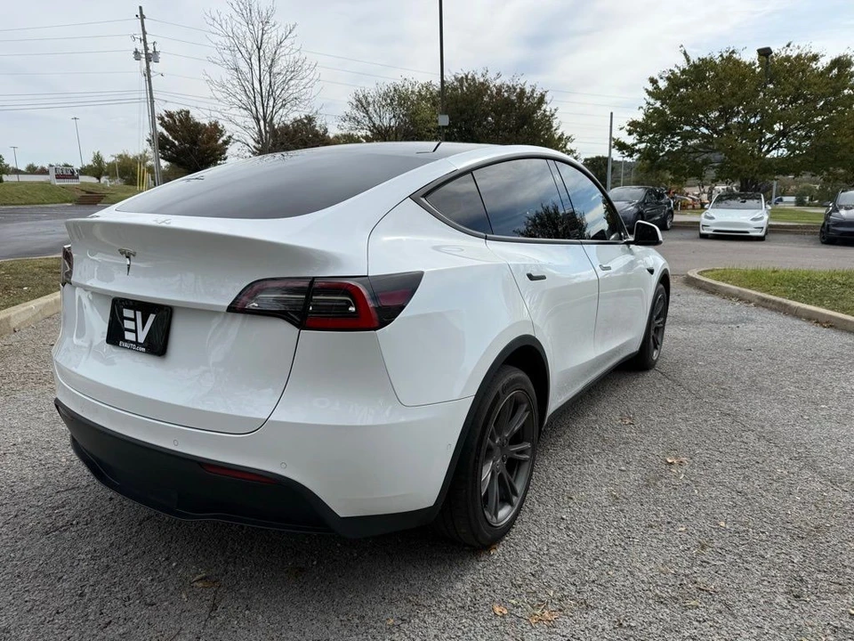 2021 Tesla Model Y - Image 4 of 10