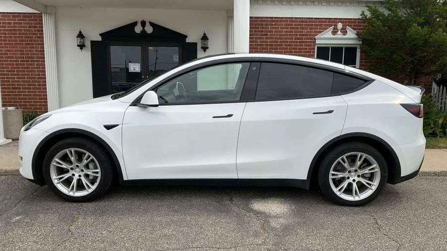 2021 Tesla Model Y - Image 2 of 15