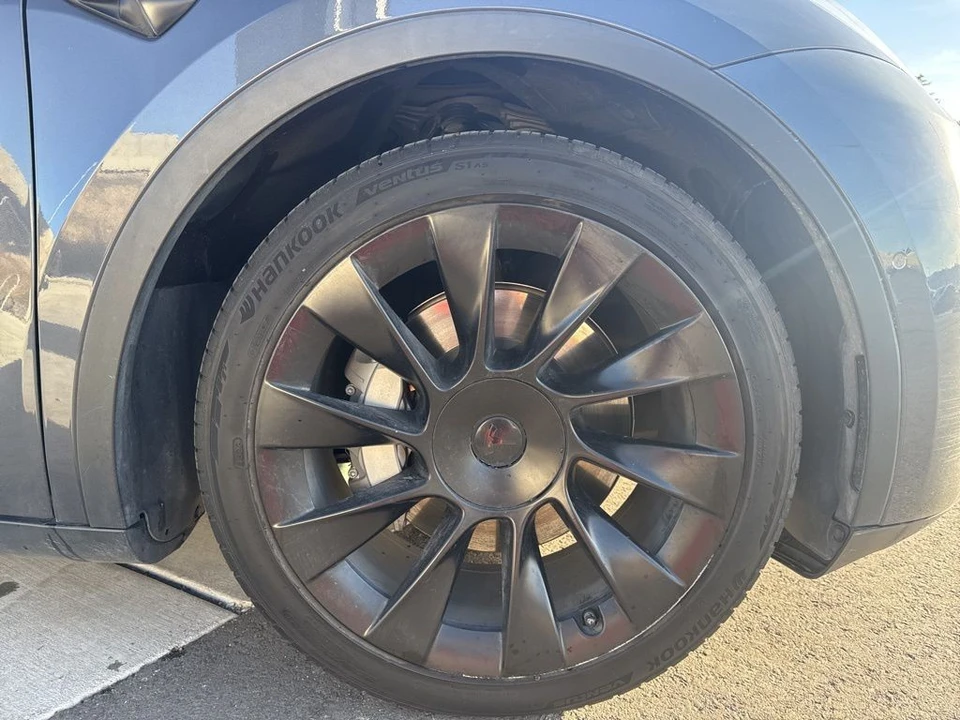 2021 Tesla Model Y - Image 10 of 21