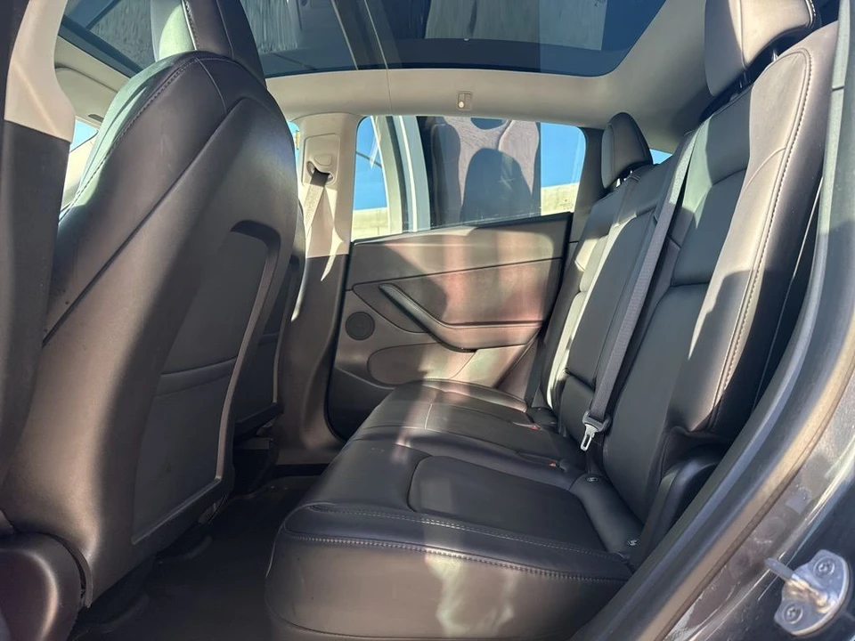 2021 Tesla Model Y - Image 16 of 21