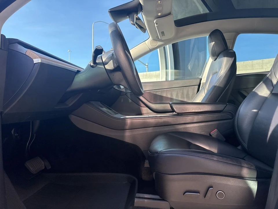 2021 Tesla Model Y - Image 13 of 21