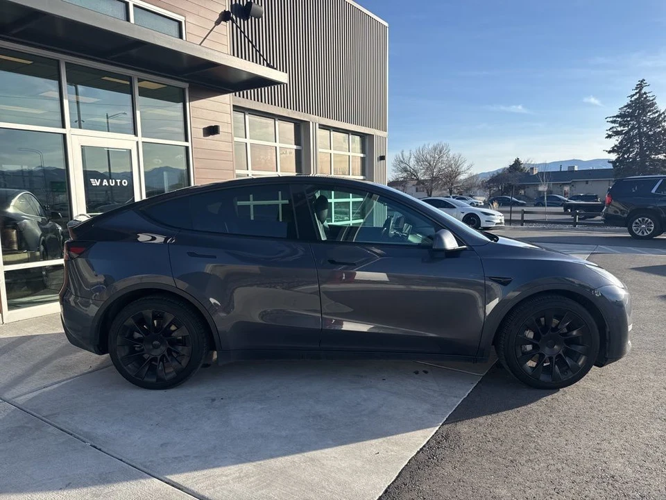 2021 Tesla Model Y - Image 9 of 21