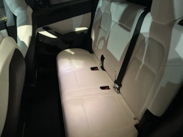 2021 Tesla Model Y - Image 9 of 11