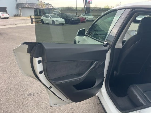 2021 Tesla Model Y - Image 14 of 21