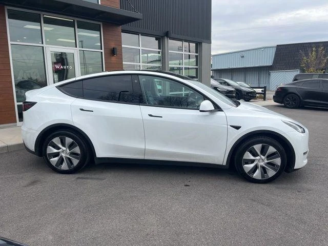 2021 Tesla Model Y - Image 9 of 27