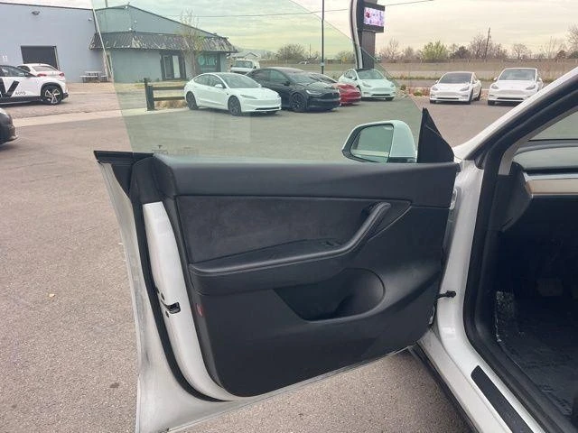 2021 Tesla Model Y - Image 11 of 27