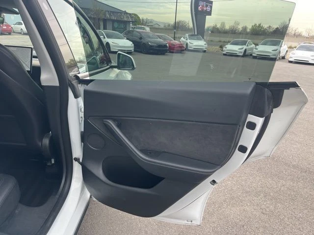 2021 Tesla Model Y - Image 18 of 21