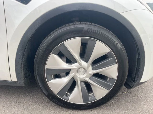 2021 Tesla Model Y - Image 10 of 21