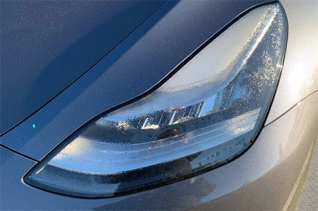2021 Tesla Model Y - Image 9 of 12