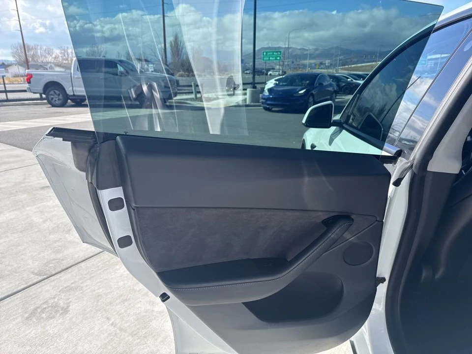 2021 Tesla Model Y - Image 13 of 21