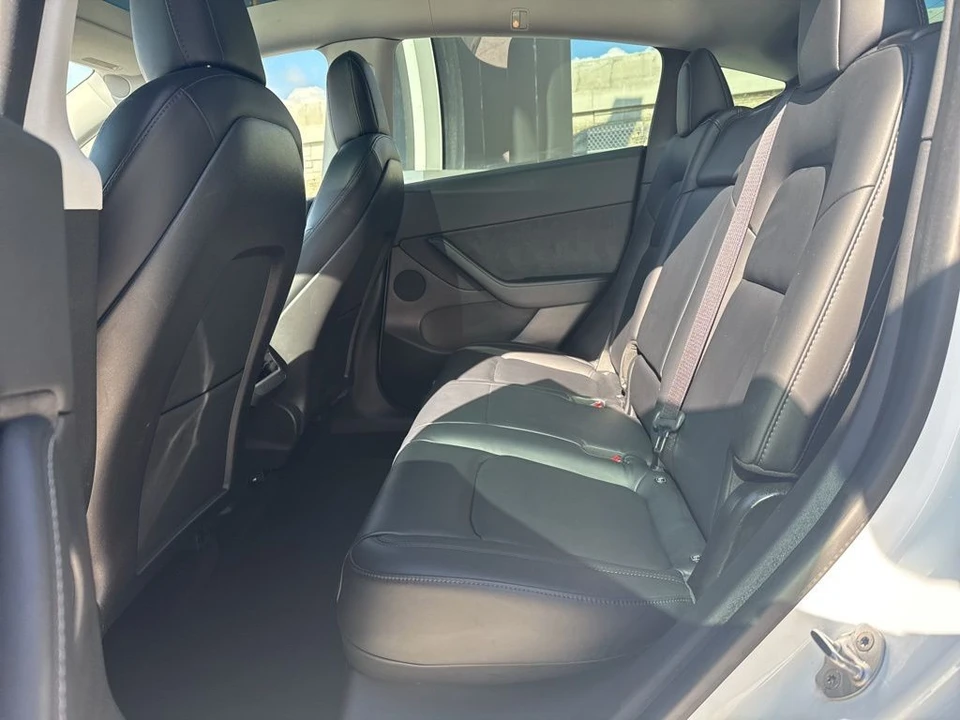 2021 Tesla Model Y - Image 15 of 21