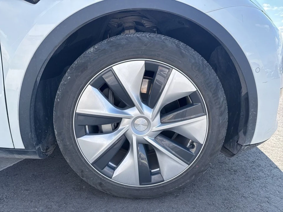 2021 Tesla Model Y - Image 9 of 21