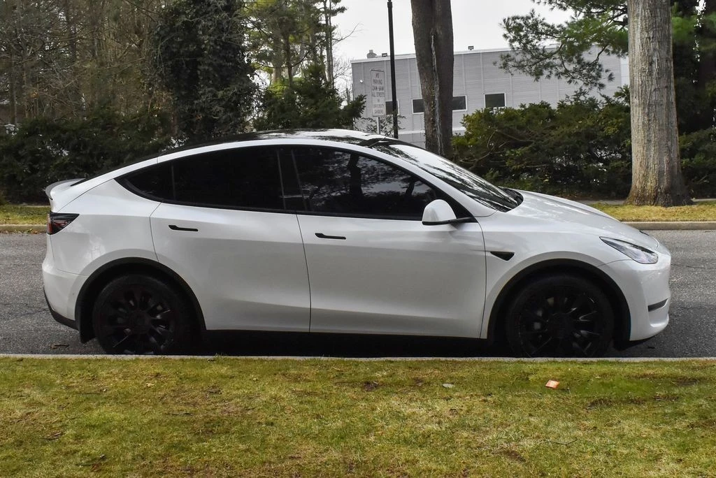 2021 Tesla Model Y - Image 9 of 12