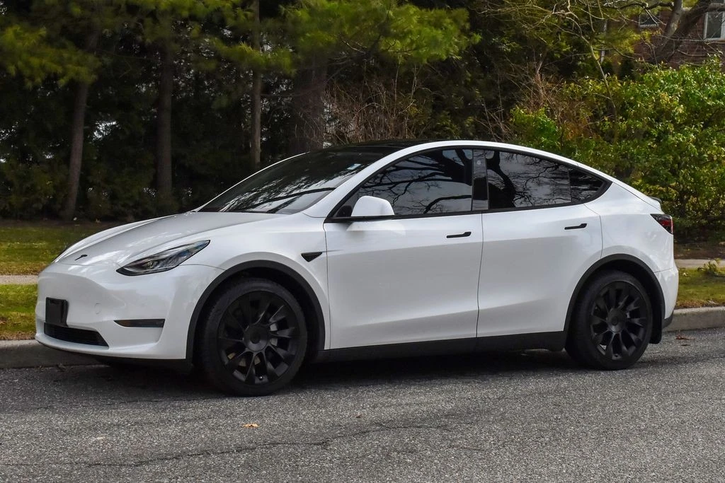 2021 Tesla Model Y - Image 2 of 12