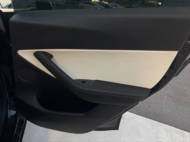 2021 Tesla Model Y - Image 18 of 21