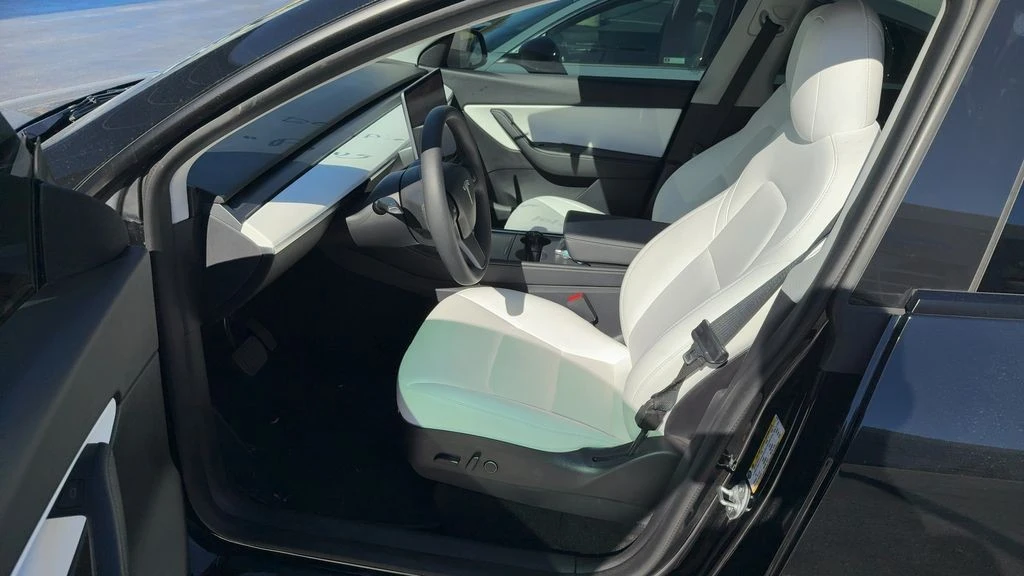 2021 Tesla Model Y - Image 9 of 10
