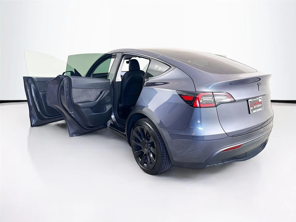 2021 Tesla Model Y - Image 18 of 18