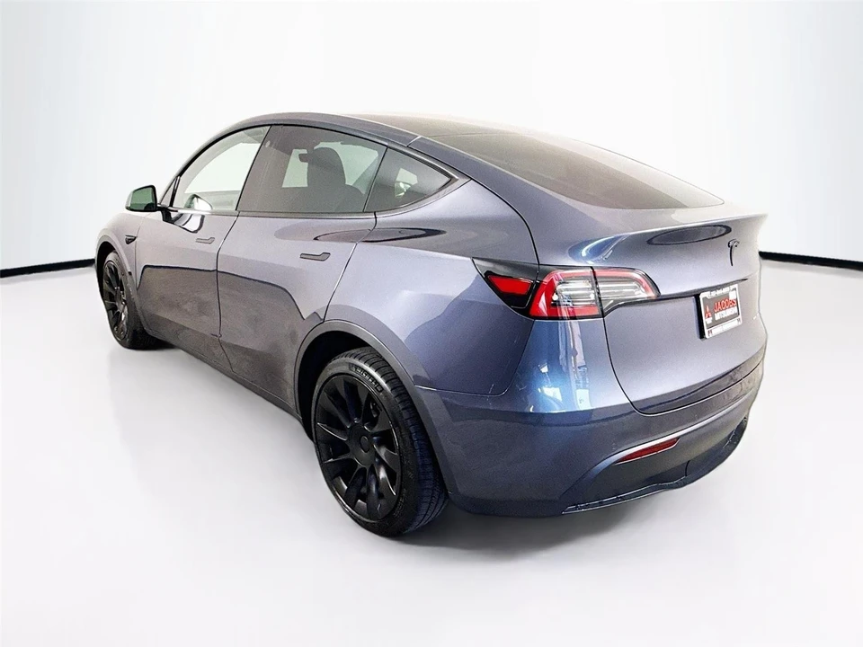 2021 Tesla Model Y - Image 11 of 18