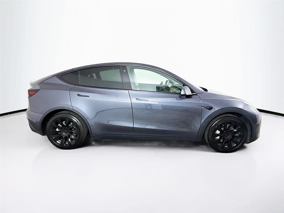 2021 Tesla Model Y - Image 13 of 18