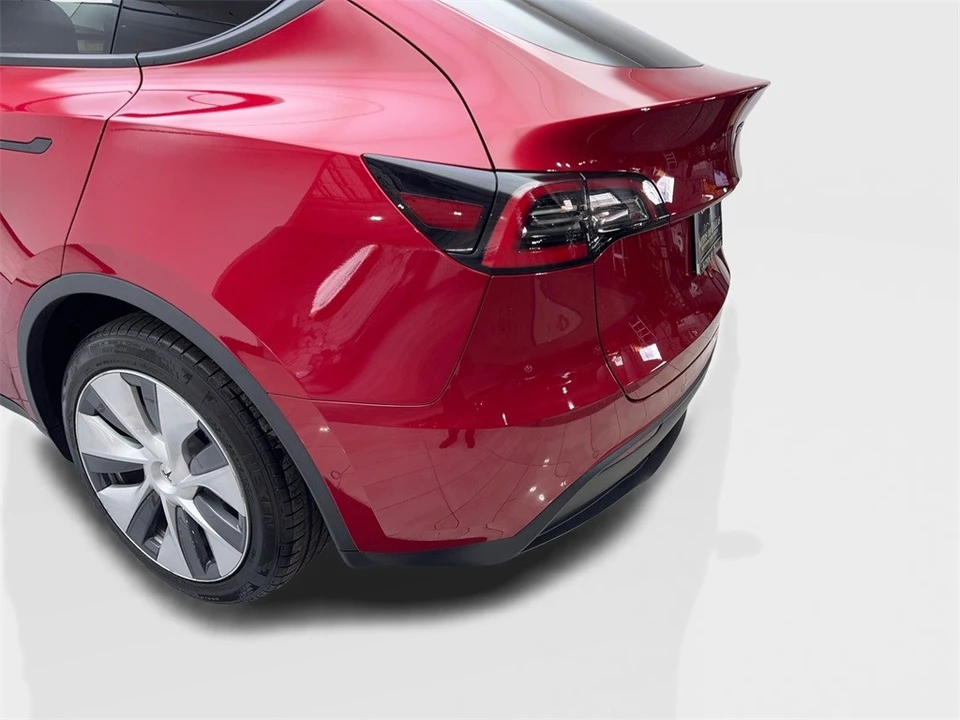 2021 Tesla Model Y - Image 17 of 21