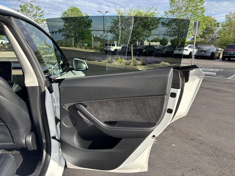 2021 Tesla Model Y - Image 11 of 18